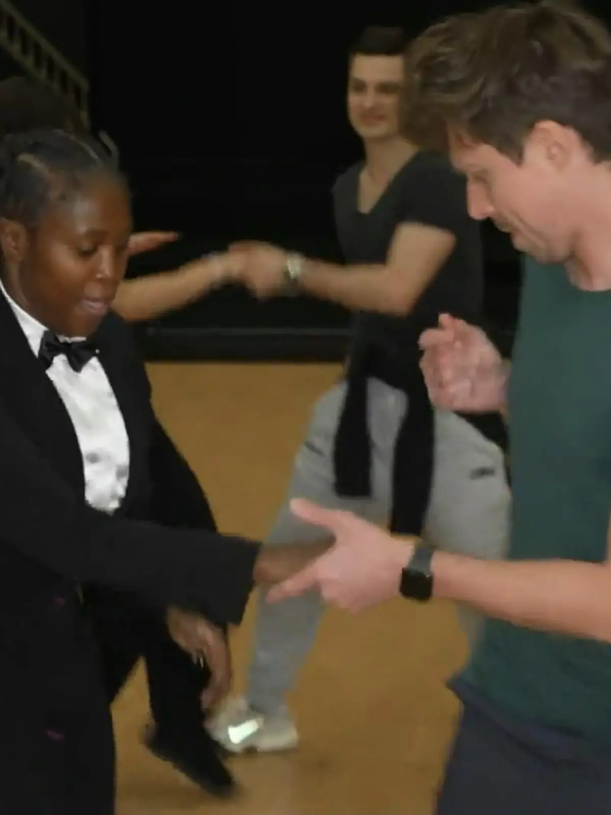 Bild zu: "Verbot, Frust und erste Bilder von Motsi in Aktion!"