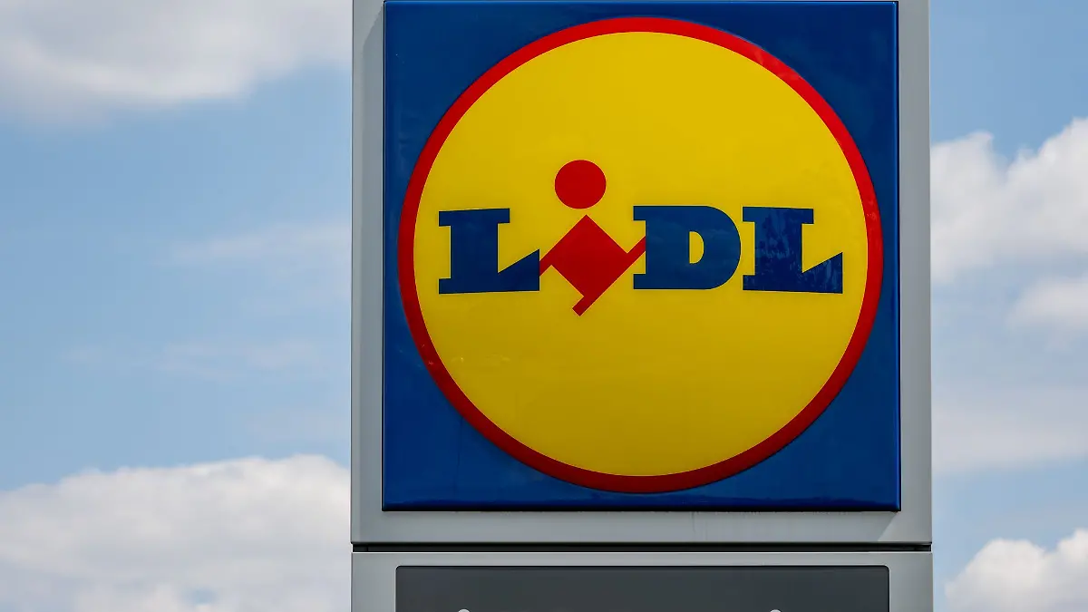 Mehr als 100 Millionen Kunden nutzen die «Lidl Plus»-App. Verbraucherschützer kritisieren die App. (Symbolbild)