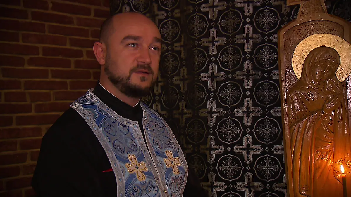 Ovidiu Ioan, Priester der rumänisch-orthodoxen Gemeinde in Kassel, startet ein Hilfsnetzwerk für Cerasela.