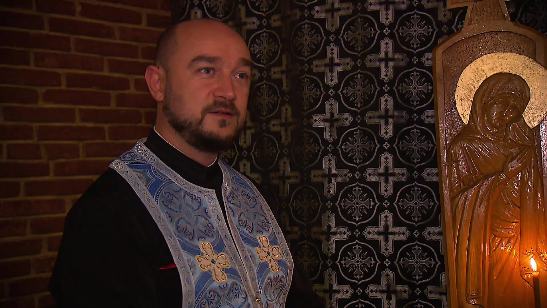 Ovidiu Ioan, Priester der rumänisch-orthodoxen Gemeinde in Kassel, startet ein Hilfsnetzwerk für Cerasela.