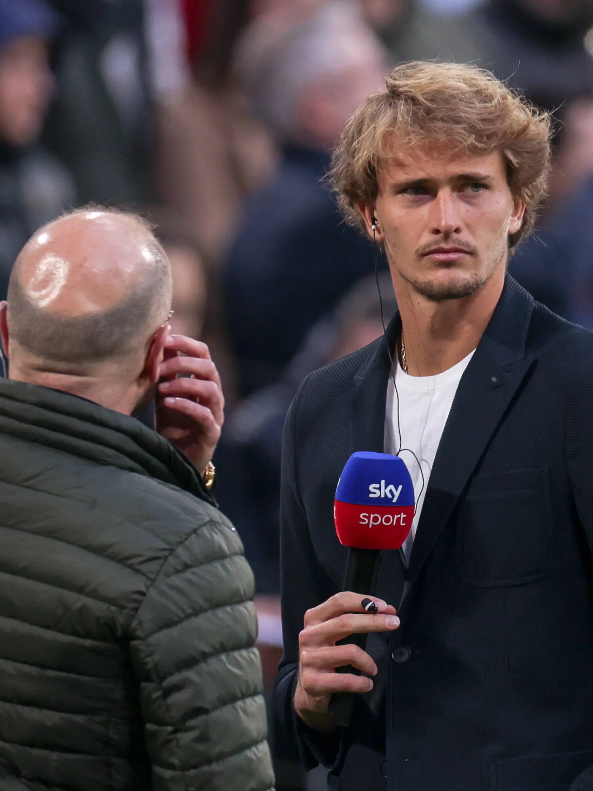 Alexander Zverev im Sky-Interview in der Münchener Allianz Arena am 31. Spieltag der Saison 2021/22. 