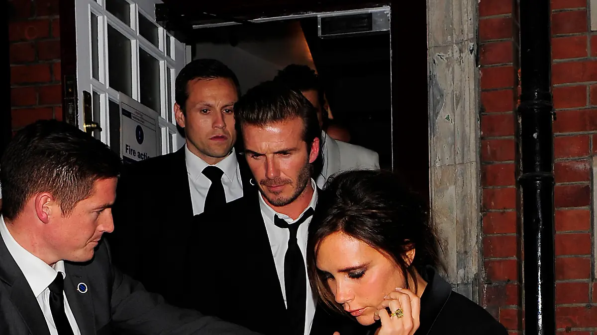 David Beckham and Victoria Beckham mit ihrem Bodyguard Craig Ainsworth