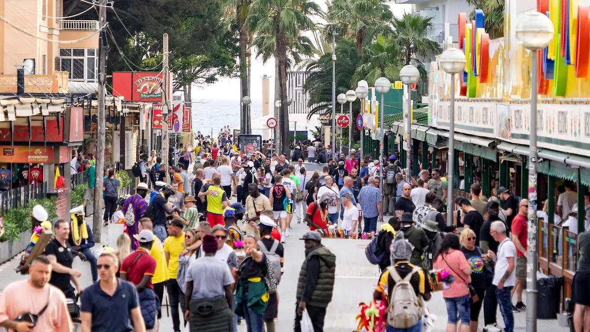 Touristen in der beliebten Schinkenstraße