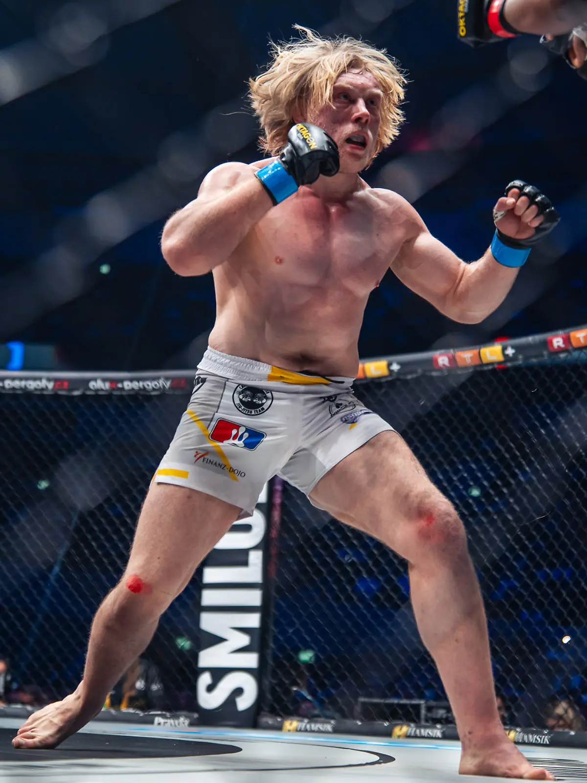 Bild zu: "Verletzungs-Schock um MMA-Star Vosgröne – RTL kennt die Diagnose!"