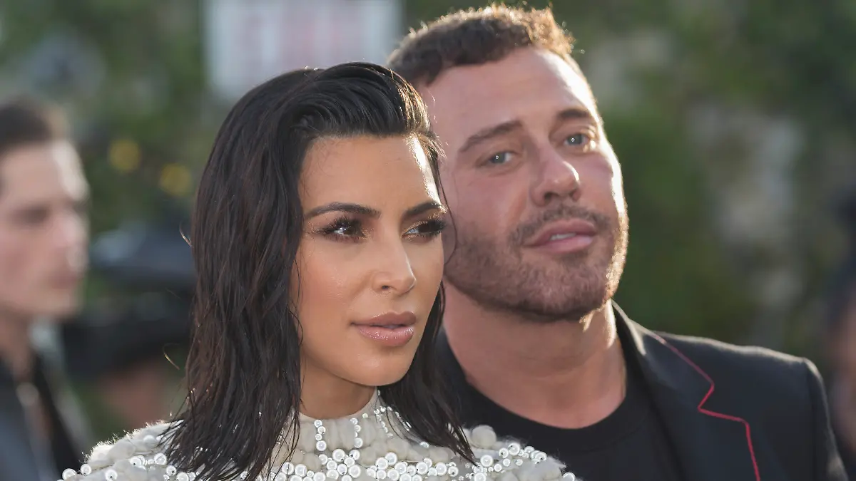 Kim Kardashian und Mert Alas im Jahr 2017.