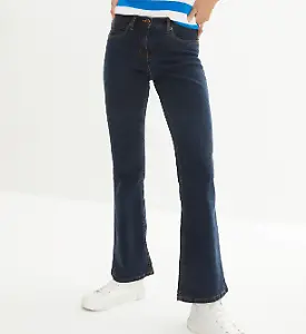 Bootcut-Jeans mit Stretch