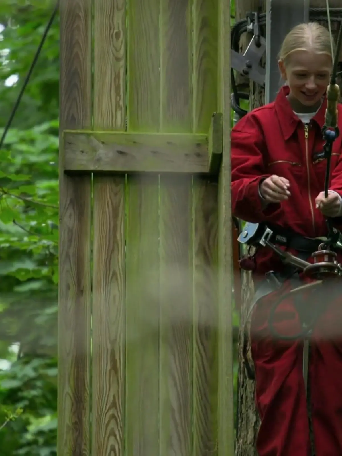 Bild zu: "Nicht alle Teenies wagen den Sprung"