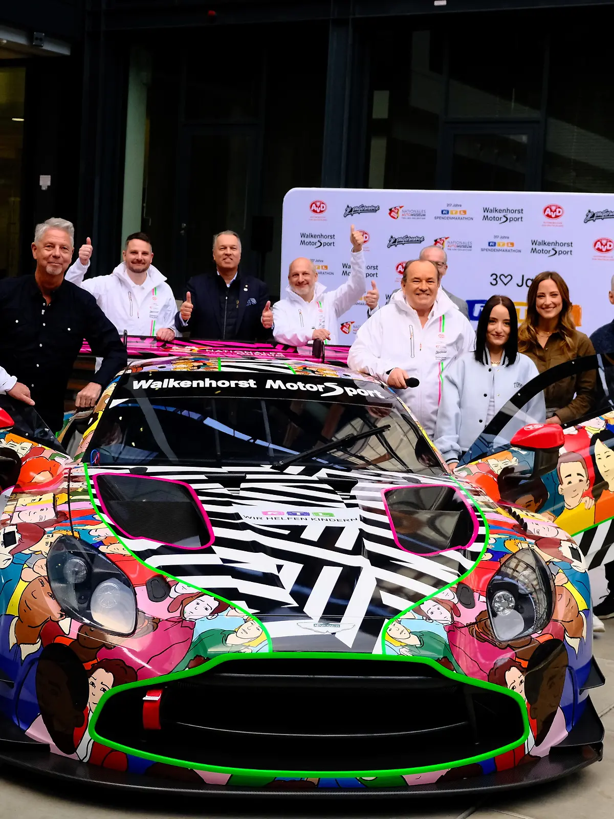 Wir helfen Kindern: Aston Martin Vantage GT3 wird für den guten Zweck verziert