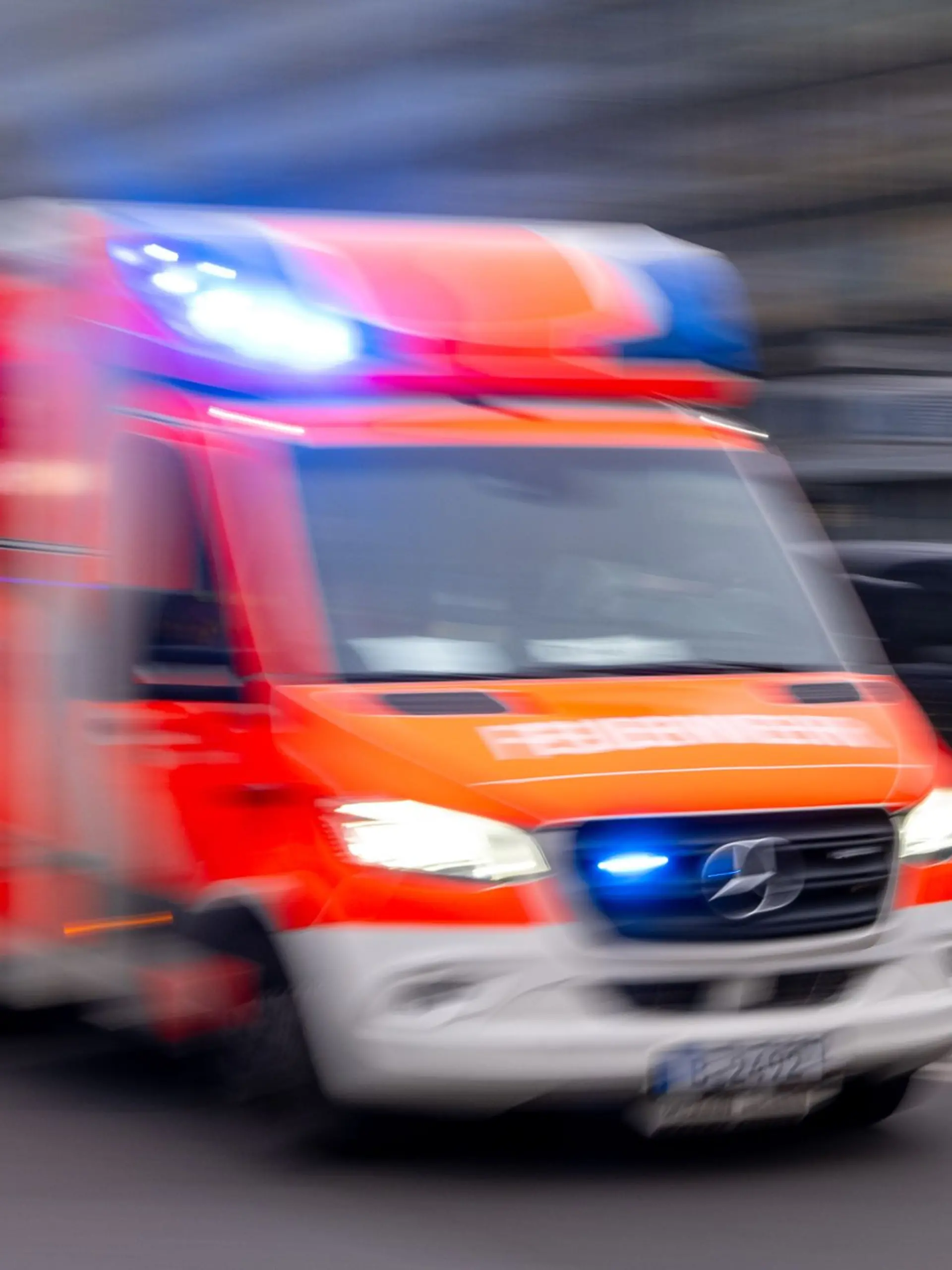 Bild zu: "Radfahrerin von Lkw erfasst – 50-Jährige tot"