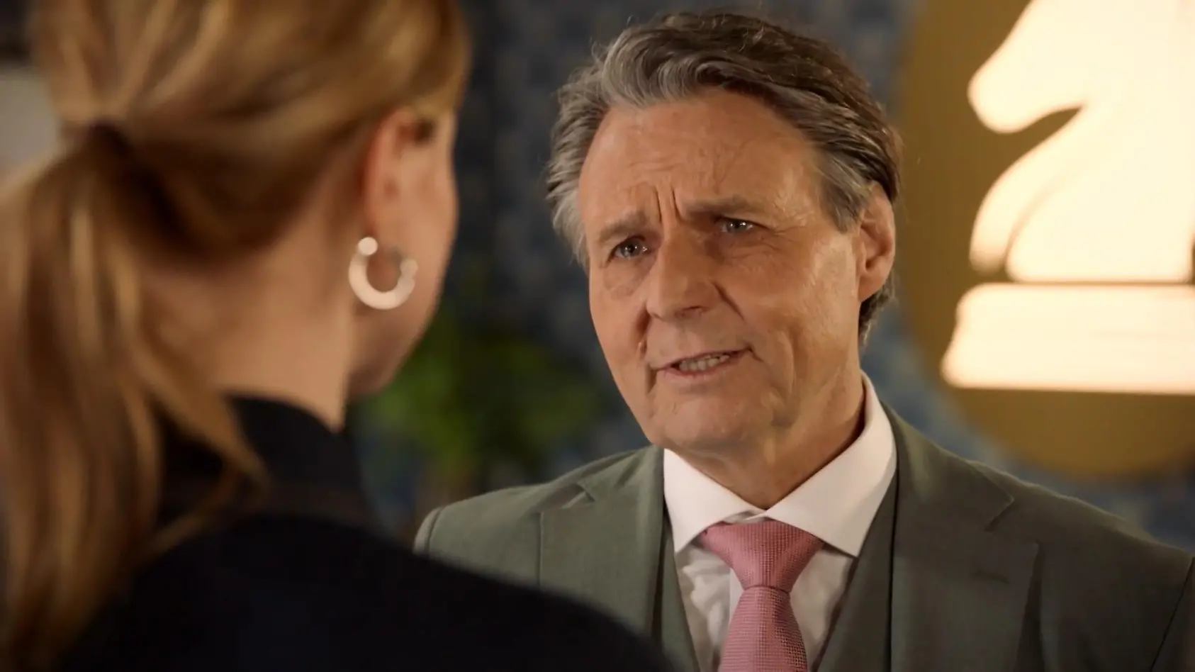 GZSZ heute im TV: Jo Gerner sinnt auf Rache