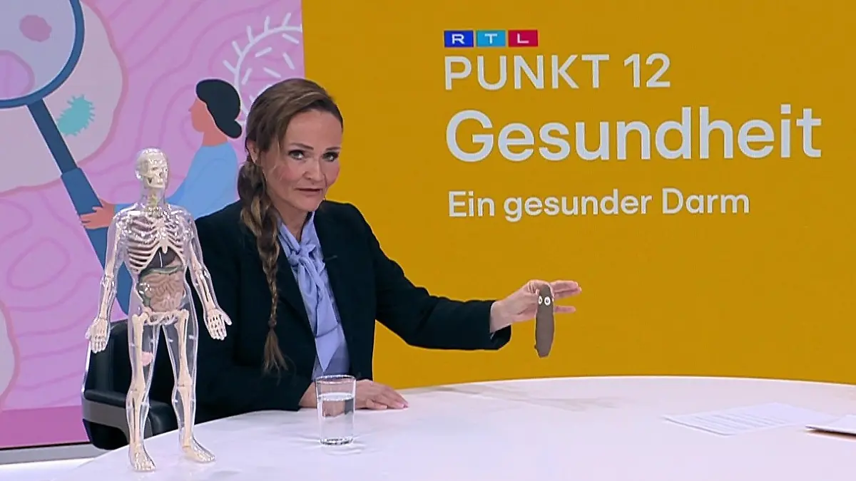 Dr. Nicole Steenfatt im Studio. 