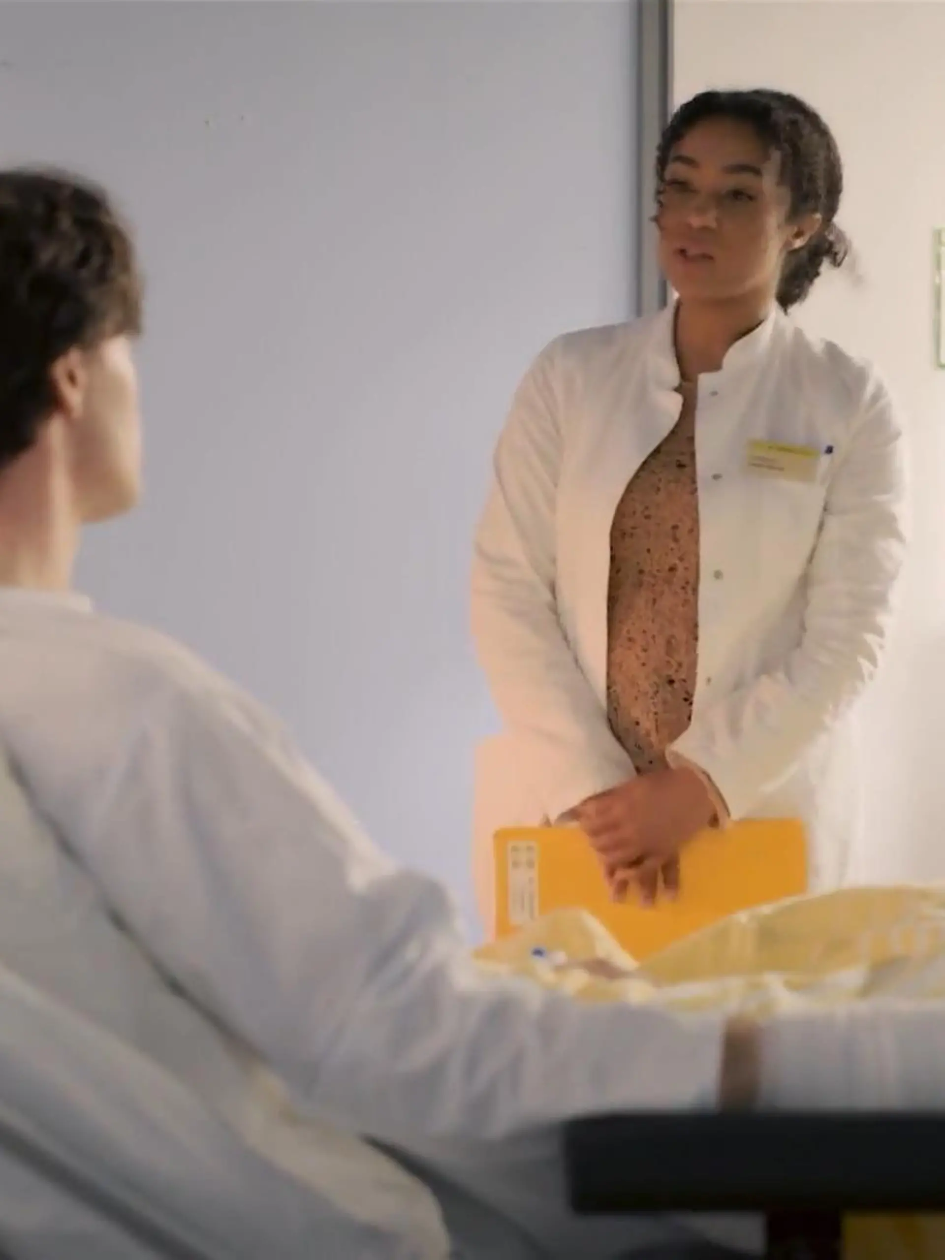 AWZ: Wird Imani Johannes operieren?