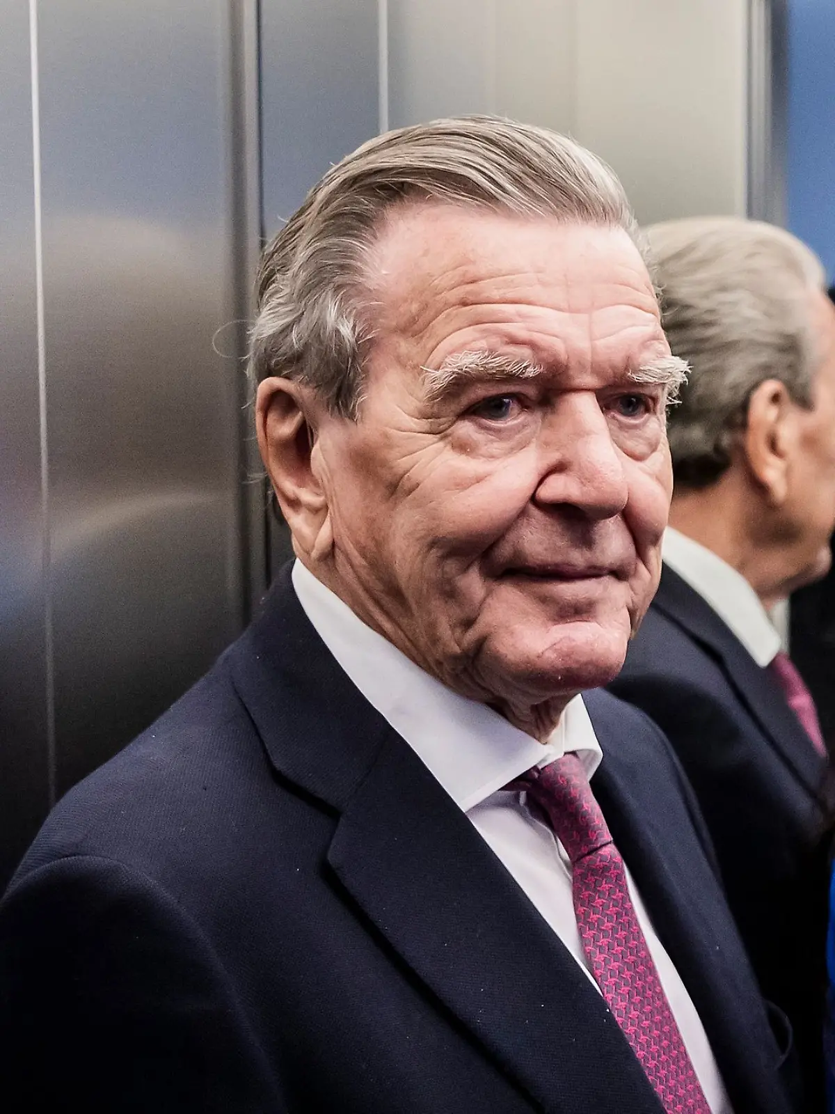 Bild zu: "Gericht bestätigt Streichung – Schröder bekommt sein Altkanzler-Büro nicht zurück"