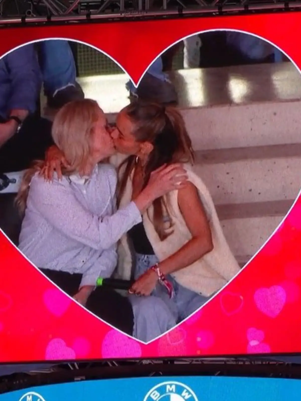 Barbara Schöneberger (l.) und Annemarie Carpendale machen keine halben Sachen. 