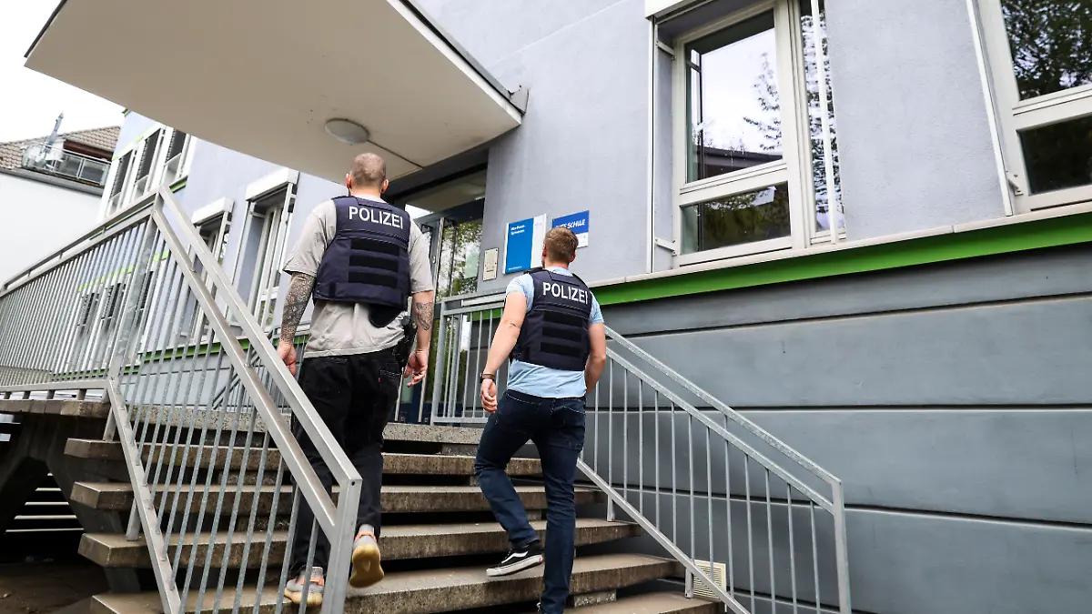 epi_226509031_DPA BF_2r3caz2l3x-v4-ax-ms6144.jpg_Polizeieinsatz an Gy.jpg