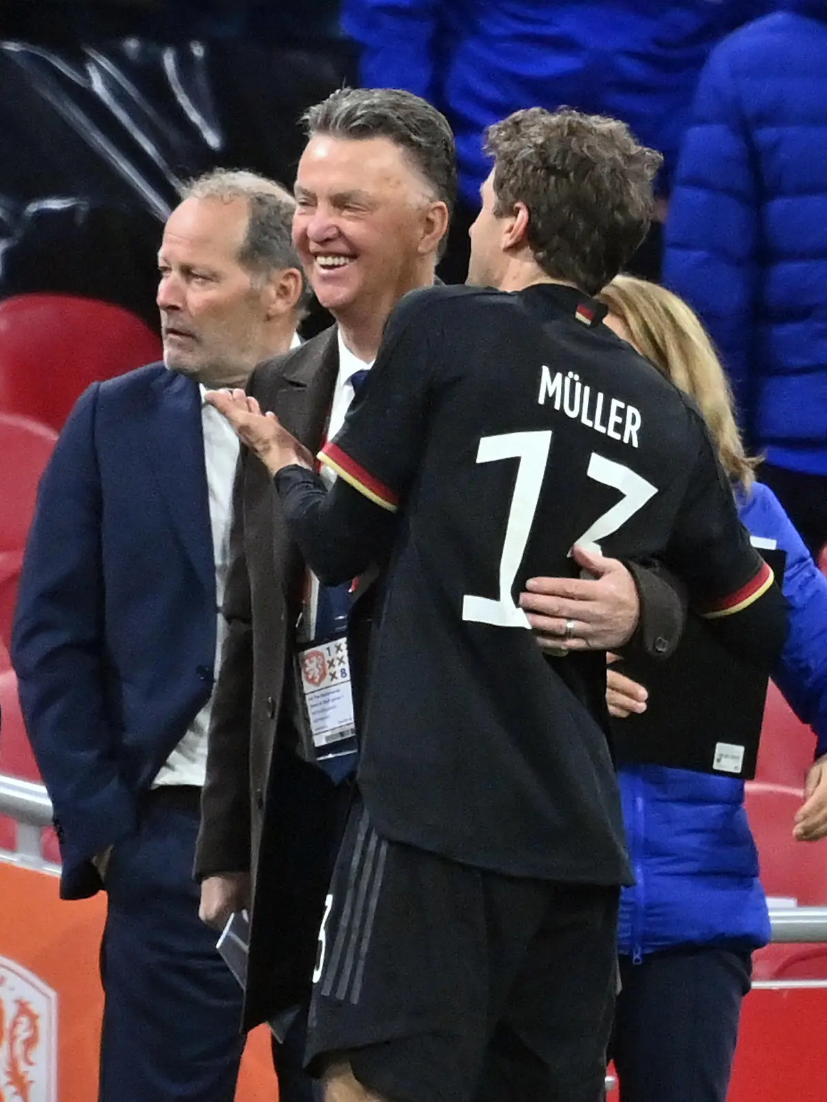 Trainer Louis VAN GAAL NED mit Thomas MUELLER GER nach Spielende . Fussball Laenderspiel Niederlande - Deutschland 1-1 am 29.03.2022 in Amsterdam Johan-Cruyff-Arena. Sven Simon Fotoagentur GmbH & Co. Pressefoto KG Prinzess-Luise-Str. 41 45479 M u e l h e i m / R u h r Tel. 0208/9413250 Fax. 0208/9413260 GLS Bank BLZ 430 609 67 Kto. 4030 025 100 IBAN DE75 4306 0967 4030 0251 00 BIC GENODEM1GLS www.svensimon.net UEFA regulations prohibit any use of photographs as image sequences and/ or quasi-video *** Coach Louis VAN GAAL NED with Thomas MUELLER GER after the end of the game Football match Netherlands Germany 1 1 on 29 03 2022 in Amsterdam Johan Cruyff Arena Sven Simon Fotoagentur GmbH Co Pressefoto KG Prinzess Luise Str 41 45479 M u e l h e i m R u h r Tel 0208 9413250 Fax 0208 9413260 GLS Bank BLZ 430 609 67 Kto 4030 025 100 IBAN DE75 4306 0967 4030 0251 00 BIC GENODEM1GLS www svensimon net UEFA regulations prohibit any use of photographs as image sequences and or quasi video 