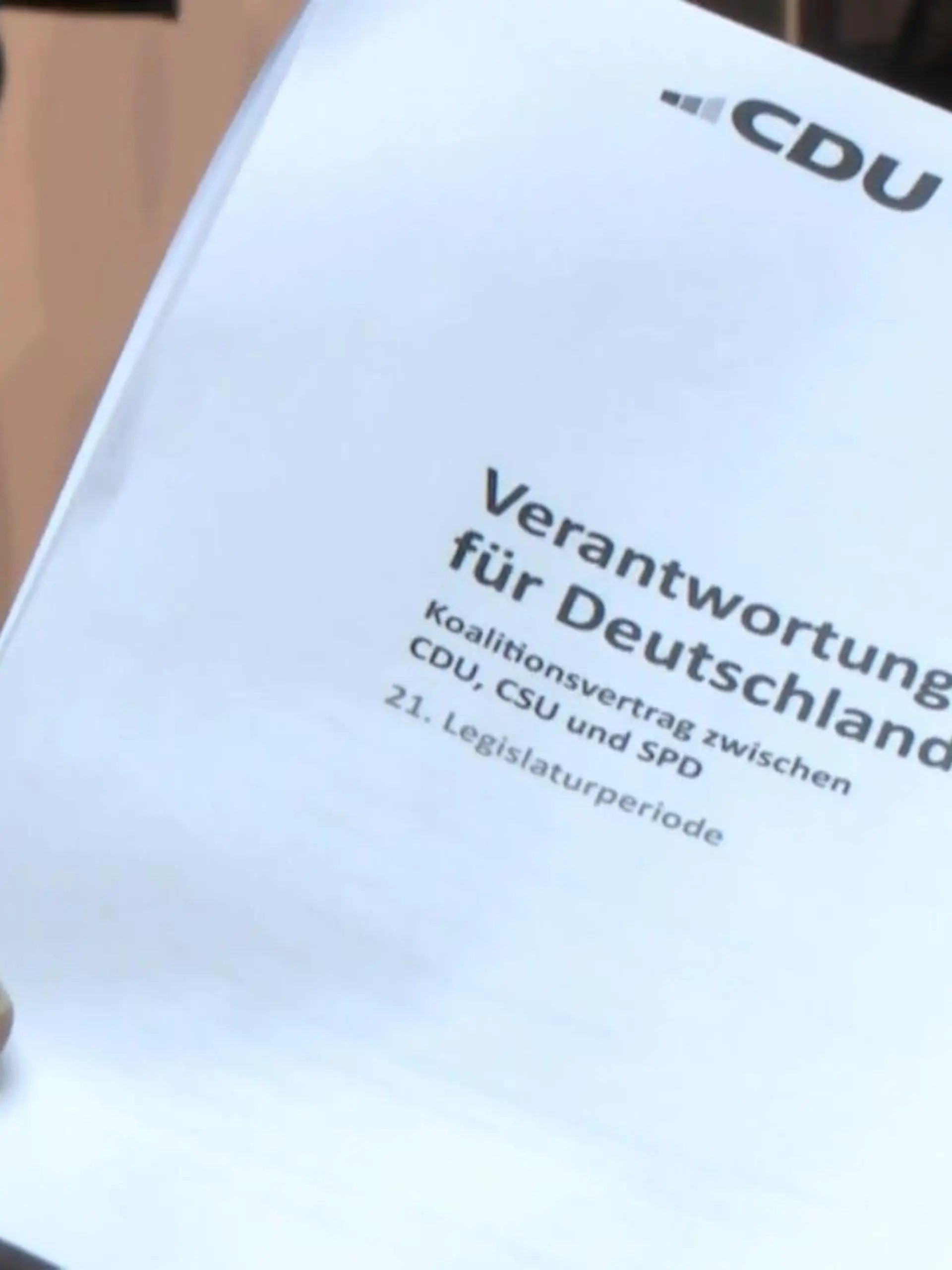 Bild zu: "NRW-Stimmen zum Koalitionsvertrag"
