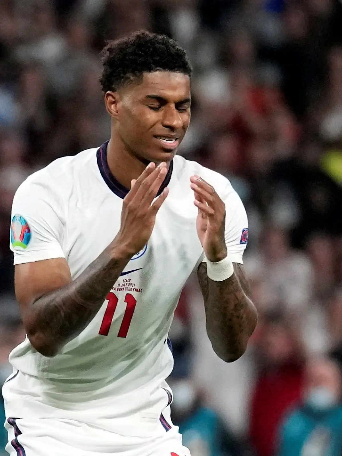 Soccer Football - Euro 2020 - Final - Italy v England - Wembley Stadium, London, Britain - July 11, 2021 England's Marcus Rashford looks dejected after missing a penalty during a penalty shootout Pool via REUTERS/Frank Augstein     TPX IMAGES OF THE DAY