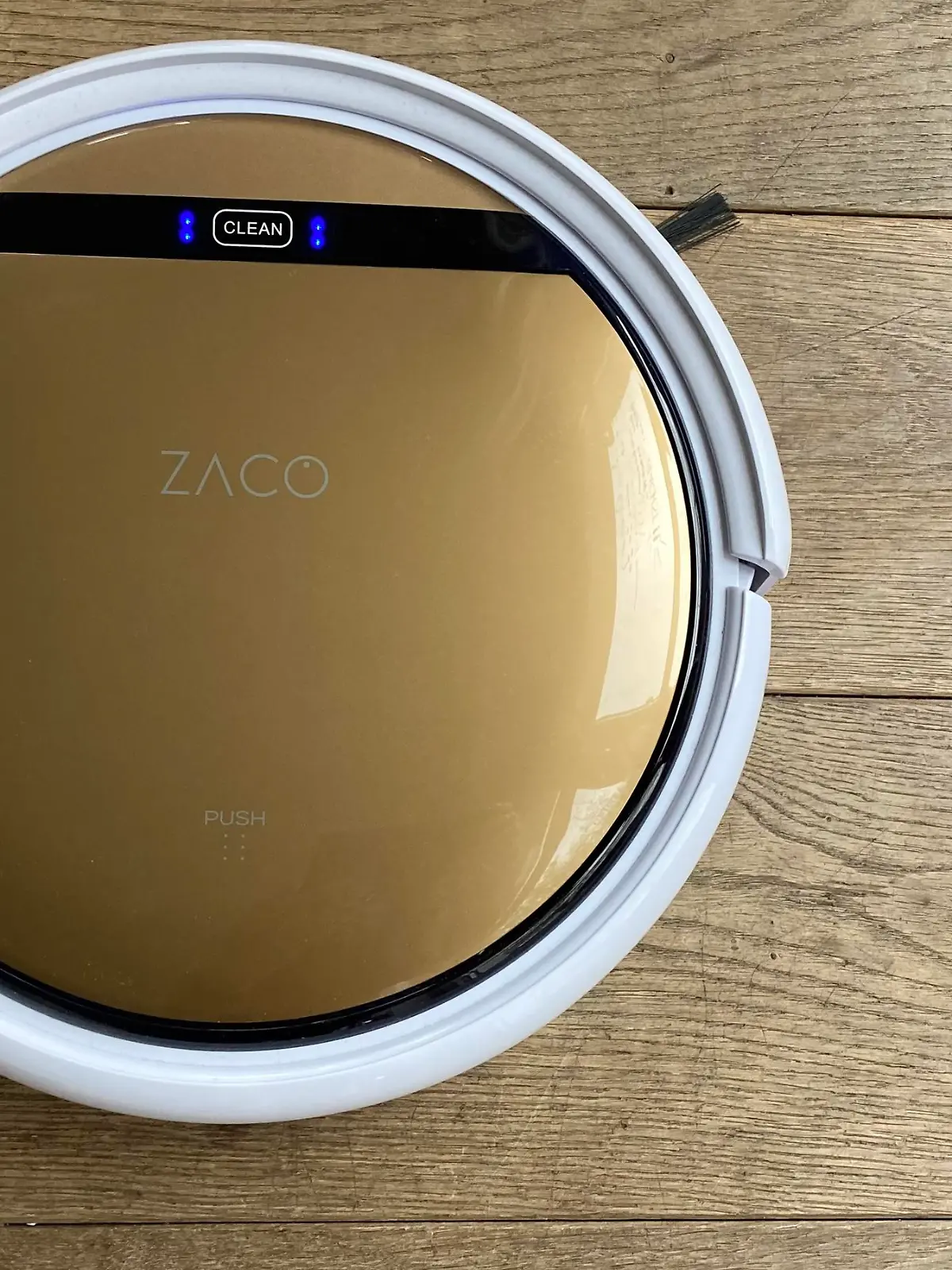 Saug- und Wischroboter Zaco V5x - sein Alleinstellungsmerkmal: der goldene Deckel