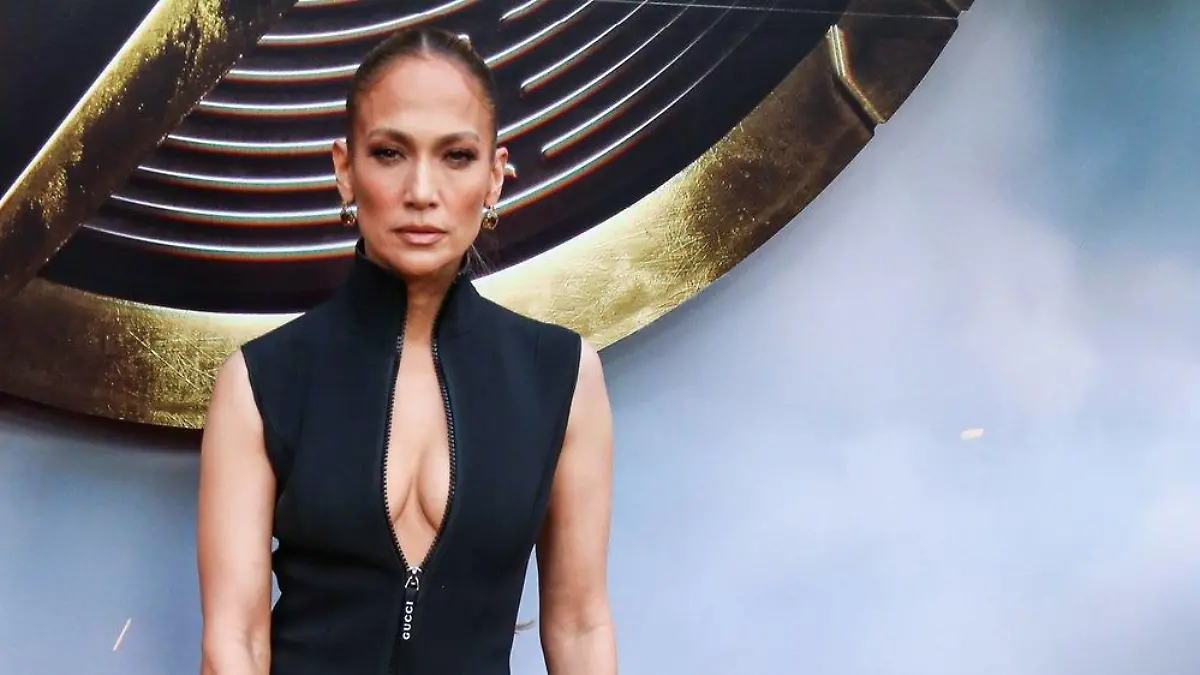 Jennifer Lopez überrascht mit neuem Sommer-Look