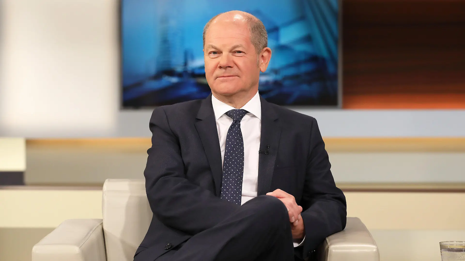 Olaf Scholz (Vizekanzler und Bundesminister der Finanzen, SPD) in der ARD-Talkshow ANNE WILL am 05.04.2020 in Berlin Thema der Sendung: Zwei Wochen Ausnahmezustand wo steht Deutschland im Kampf gegen Corona?