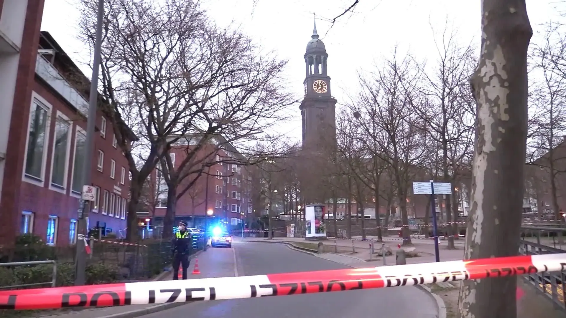 Lebloser Mann in Hamburg-Neustadt gefunden.