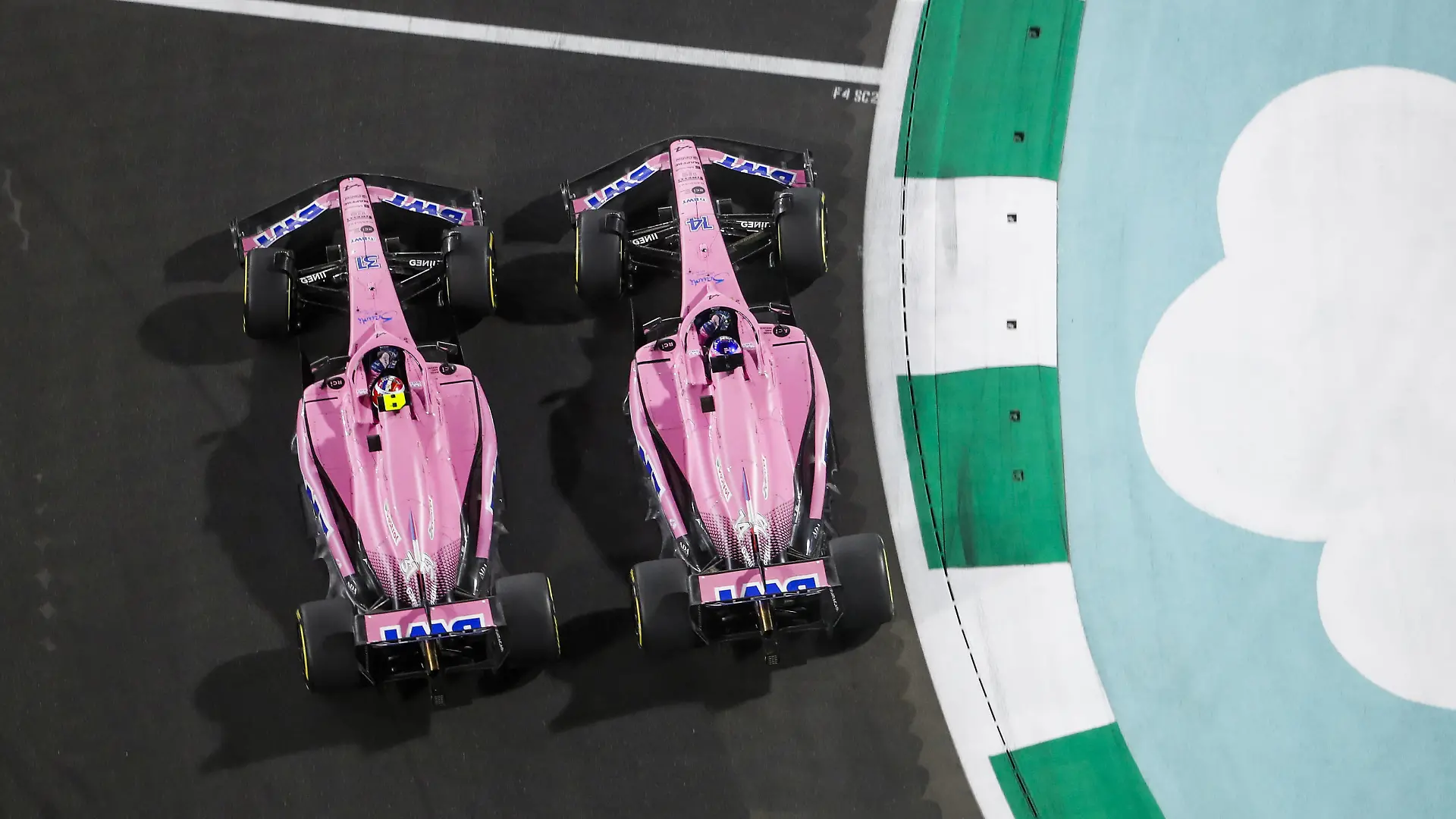  31 OCON Esteban fra, Alpine F1 Team A522, 14 ALONSO Fernando spa, Alpine F1 Team A522, action during the Formula 1 STC Saudi Arabian Grand Prix 2022, 2nd round of the 2022 FIA Formula One World Championship, WM, Weltmeisterschaft on the Jeddah Corniche Circuit, from March 25 to 27, 2022 in Jeddah, Saudi Arabia - F1 - SAUDI ARABIAN GRAND PRIX 2022 - RACE DPPI/Panoramic PUBLICATIONxNOTxINxFRAxITAxBEL 00122007__V2_3809.JPG_