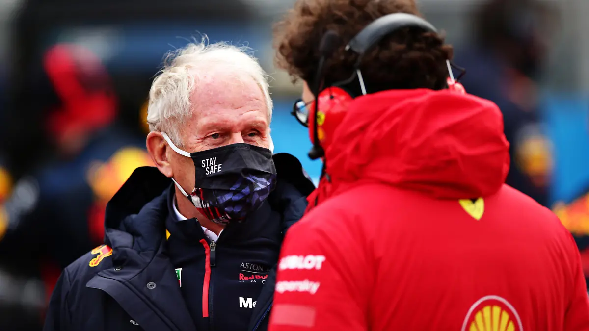 NUERBURG, GERMANY - OCTOBER 11: Red Bull Racing Team Consultant Dr Helmut Marko and Scuderia Ferrari Team Principal Mattia Binotto talk on the grid before the F1 Eifel Grand Prix at Nuerburgring on October 11, 2020 in Nuerburg, Germany. (Photo by Peter Fox/Getty Images)