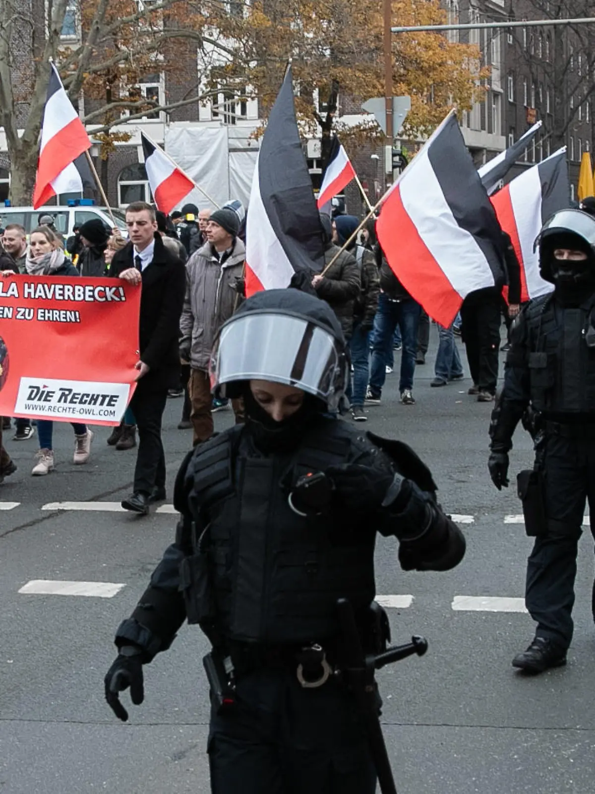  Hannover, NPD-Aufmarsch in Hannover, Neonazis, Demonstration Bereitschaftspolizei, Symbolfoto, *** Hanover, NPD march in Hanover, neo-Nazis, demonstration riot police, symbol photo,