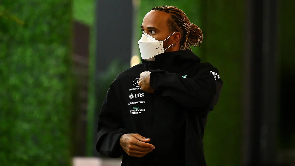JEDDAH, SAUDI ARABIA - MARCH 25: Lewis Hamilton of Great Britain and Mercedes leaves the paddock after the drivers and team principals meetin after practice ahead of the F1 Grand Prix of Saudi Arabia at the Jeddah Corniche Circuit on March 25, 2022 in Jeddah, Saudi Arabia. (Photo by Clive Mason/Getty Images)