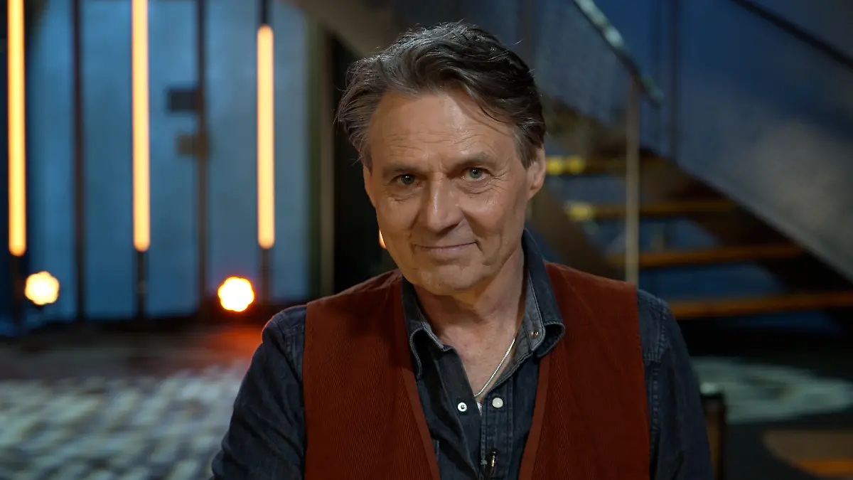 Wolfgang Bahro spielt bei GZSZ die Rolle des Jo Gerner. 