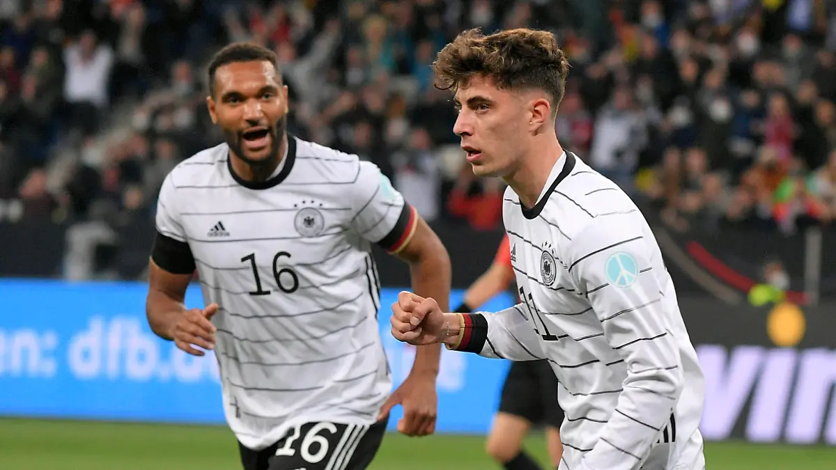  26.03.2022, Fussball Freundschafts-Länderspiel, Deutschland - Israel, in Sinsheim. Torjubel v.l. Jonathan Tah Deutschland und Kai Havertz Deutschland *** 26 03 2022, football friendly international match, Germany Israel, in Sinsheim goal celebration v l Jonathan Tah Germany and Kai Havertz Germany
