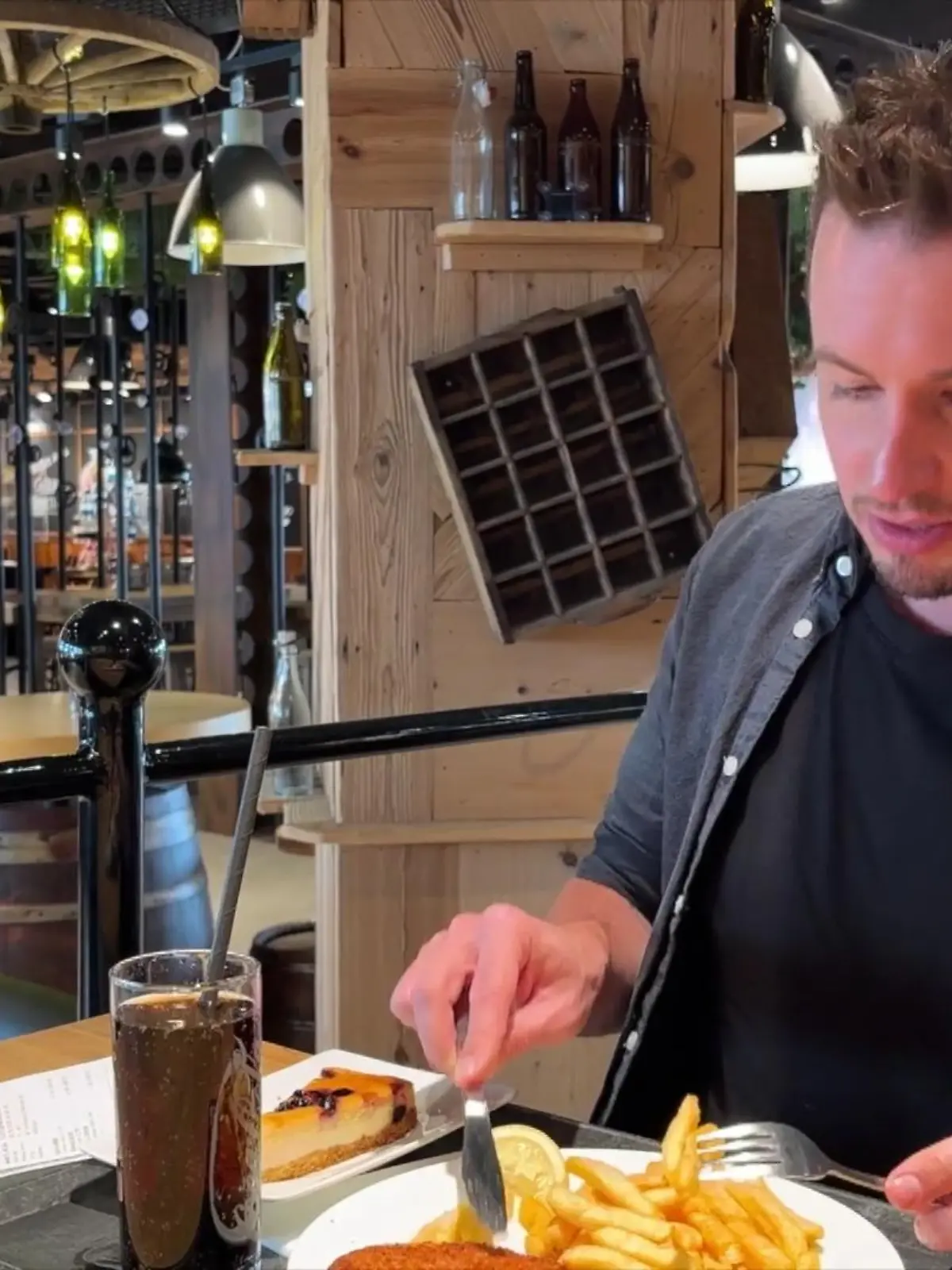 Sind Möbelhaus-Restaurants eine günstige Alternative zu den herkömmlichen Raststätten? Reporter macht den Test.