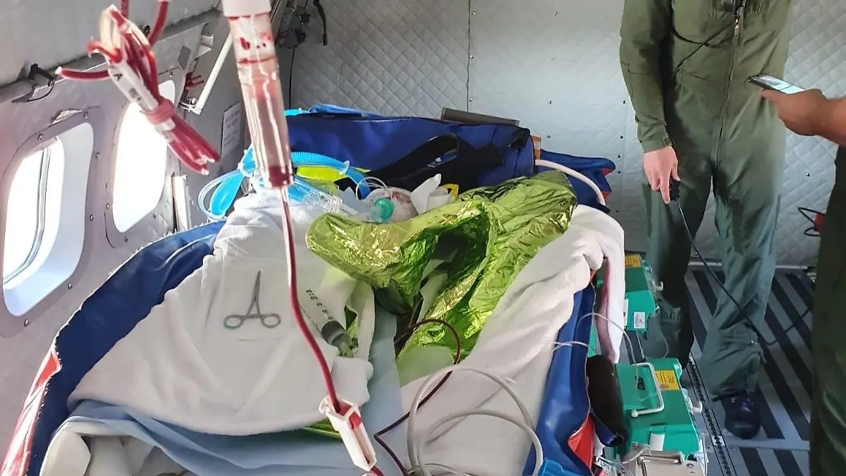 Tschechien fliegt 18 Monate altes Mädchen aus Ukraine aus .