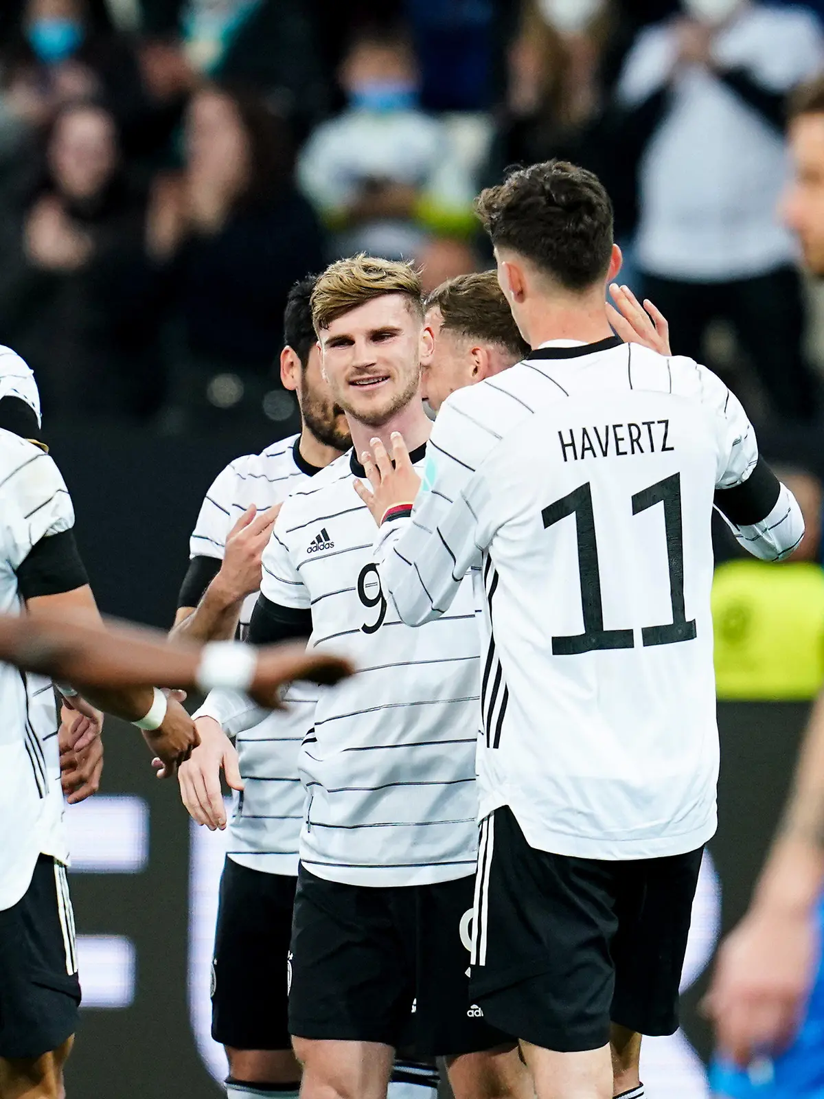 26.03.2022, Baden-Württemberg, Sinsheim: Fußball: Länderspiele, Deutschland - Israel, PreZero Arena. Deutschlands Timo Werner (M) jubelt über seinen Treffer zum 2:0. Foto: Uwe Anspach/dpa +++ dpa-Bildfunk +++