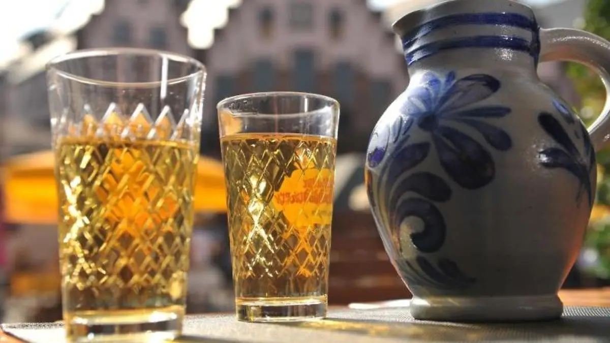 Apfelwein ist das hessische Nationalgetränk. Die Nachfrage ist oft größer als die Produzenten herstellen können. Foto: Arne Dedert