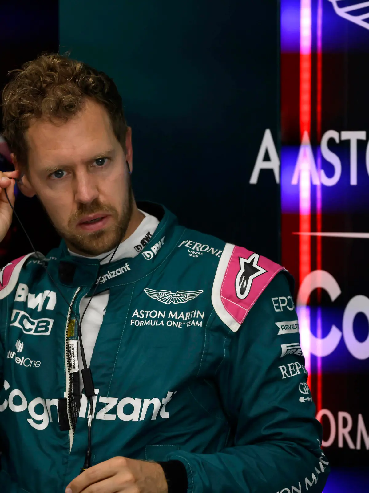  Formula 1 2021: Hungarian GP HUNGARORING, HUNGARY - AUGUST 01: Sebastian Vettel, Aston Martin during the Hungarian GP at Hungaroring on Sunday August 01, 2021 in Budapest, Hungary. Photo by Glenn Dunbar / LAT Images Images PUBLICATIONxINxGERxSUIxAUTxHUNxONLY GP2111_111528_J5A3011