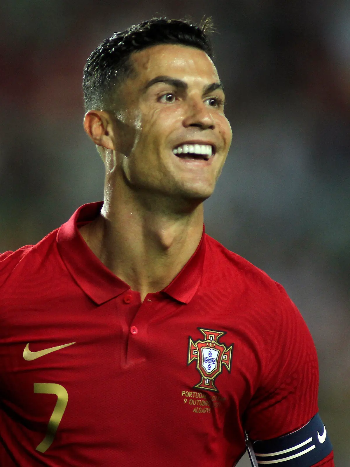 09.10.2021, Portugal, Faro: Fußball: Länderspiel, Portugal - Katar, Algarve-Stadion: Portugals Cristiano Ronaldo lächelt nach seinem Führungstreffer. Foto: Joao Matos/AP/dpa +++ dpa-Bildfunk +++