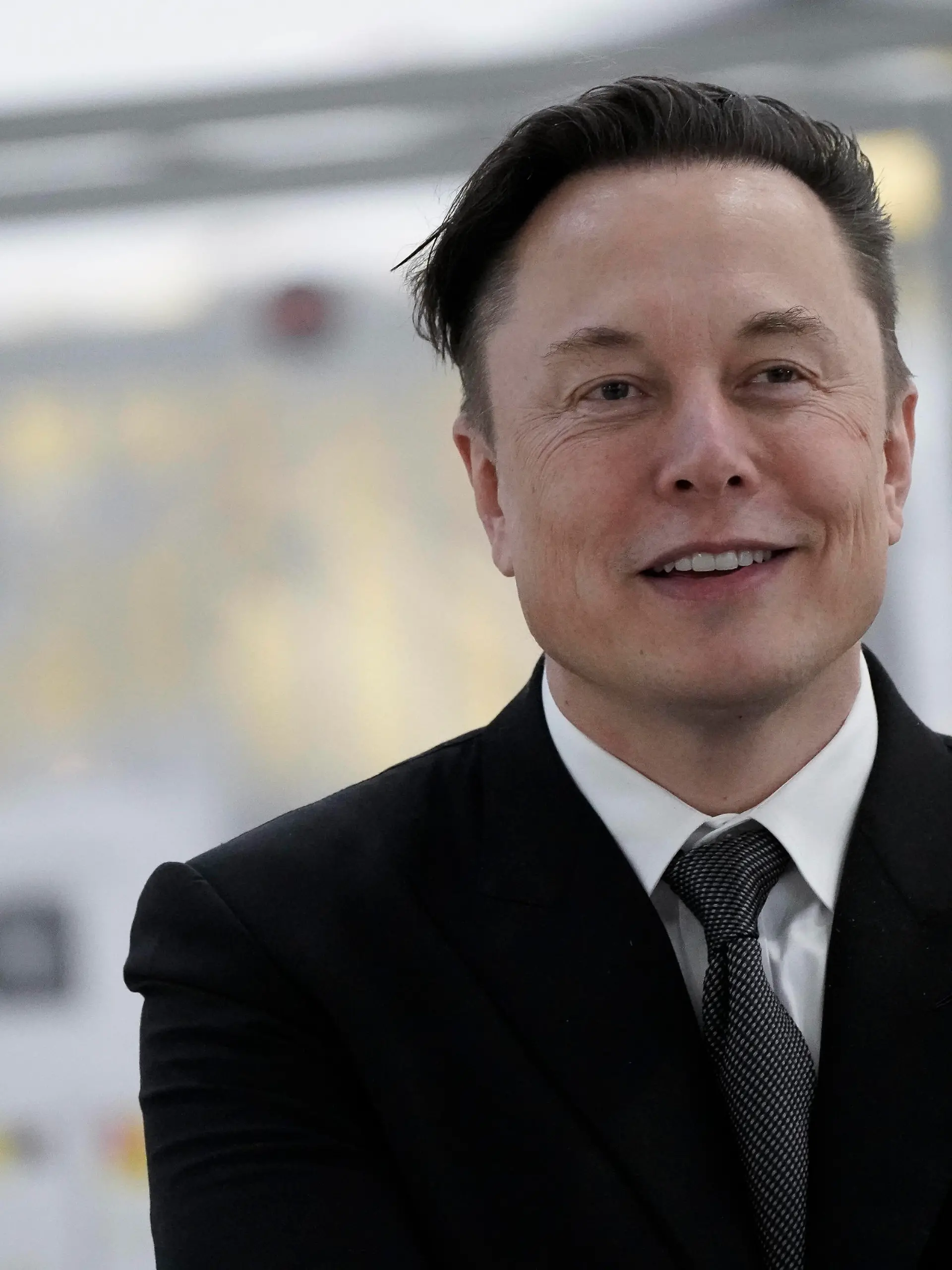 Tesla Delivery Day - Eroeffnung der Tesla-Gigafactory in Gruenheide in der Naehe von Berlin Aktuell, 22.03.2022, Gruenheide, Elon Musk Tesla-Chef im Portrait beim Tesla Delivery Day zur Eroeffnung und offiziellem Produktionsstart der Tesla Fabrik, der neuen Gigafactory des Elektroautobauers in Europas groesste E-Autofabrik Gruenheide in der Naehe von Berlin Gruenheide Brandenburg Deutschland *** Tesla Delivery Day opening of the Tesla Gigafactory in Gruenheide near Berlin Current, 22 03 2022, Gruenheide, Elon Musk Tesla boss in portrait at the Tesla Delivery Day for the opening and official production start of the Tesla factory, the new Gigafactory of the electric car manufacturer in Europes largest E car factory Gruenheide near Berlin G 