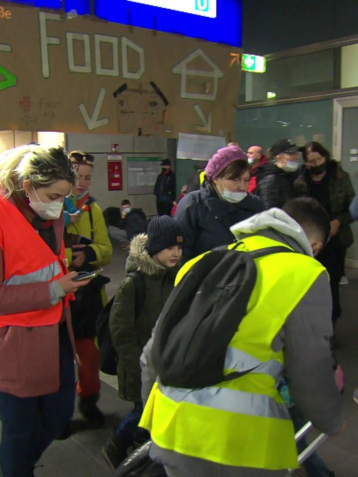 Ankunft ukrainischer Flüchtlinge am Bahnhof
