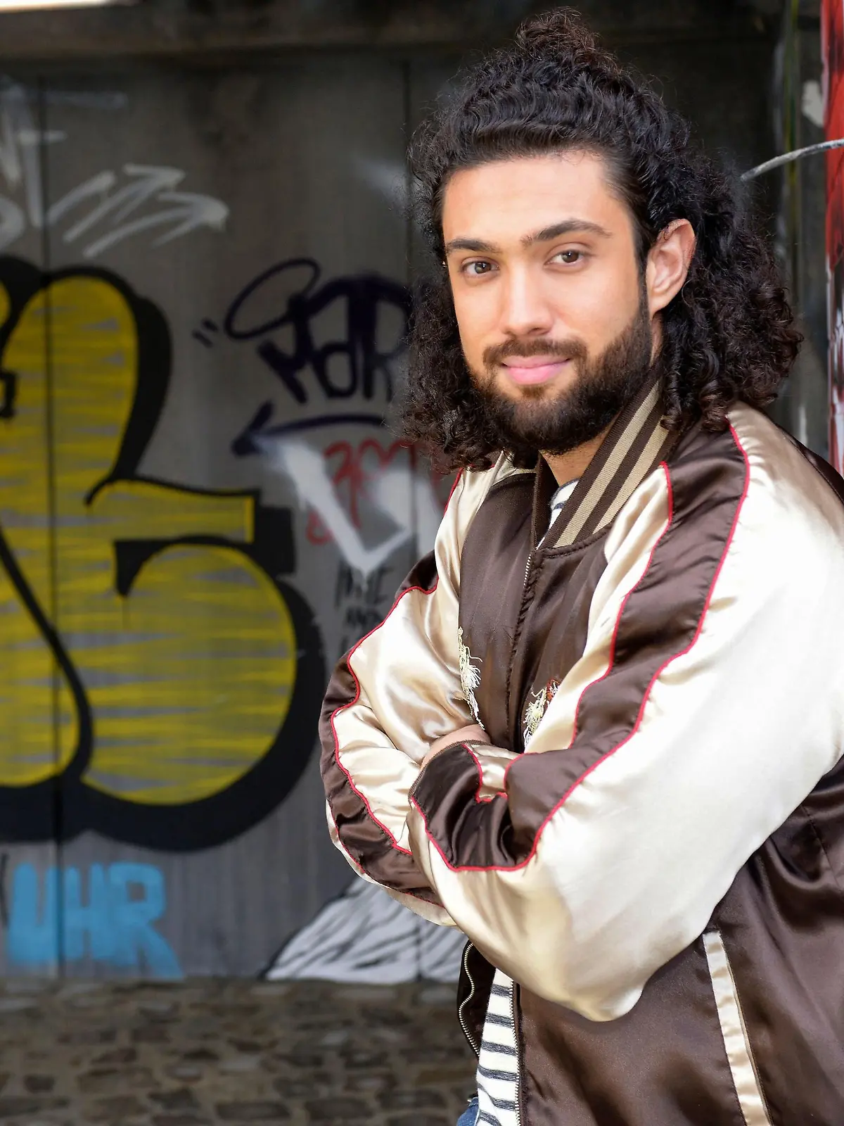Zeyin Aly spielt die Rolle "Noah Sander".

Die Verwendung des sendungsbezogenen Materials ist nur mit dem Hinweis und Verlinkung auf RTL+ gestattet.