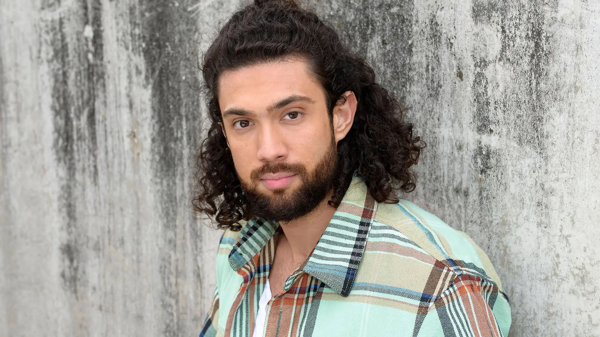 Zeyin Aly spielt die Rolle "Noah Sander".

Die Verwendung des sendungsbezogenen Materials ist nur mit dem Hinweis und Verlinkung auf RTL+ gestattet.