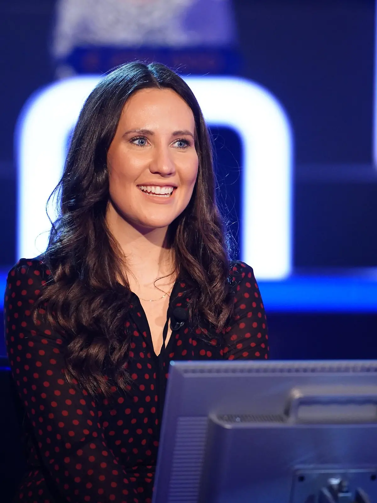 Achtung! Sperrfrist für alle Medien bis Mo., 21.03.2022, 22:15 Uhr!

Annabelle Glatt aus München

Die Verwendung des sendungsbezogenen Materials ist nur mit dem Hinweis und Verlinkung auf RTL+ gestattet.