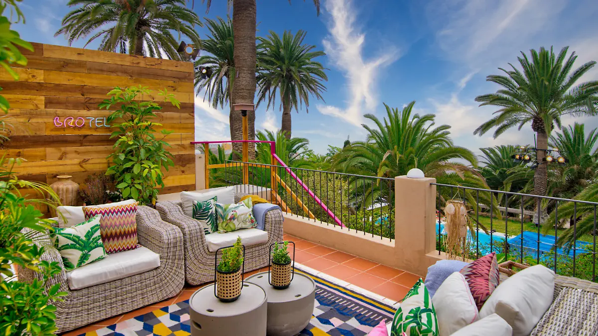 Der Balkon im Brotel kann sich sehen lassen