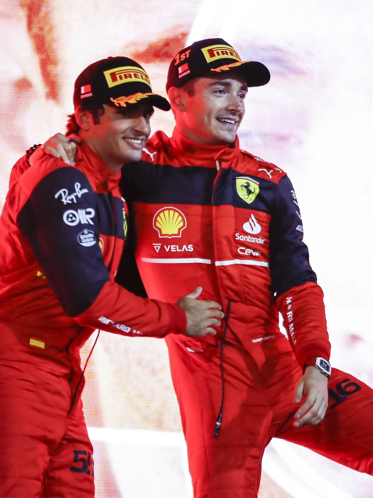  SAINZ Carlos spa, Scuderia Ferrari F1-75, portrait LECLERC Charles mco, Scuderia Ferrari F1-75, portrait podium during the Formula 1 Gulf Air Bahrain Grand Prix 2022, 1st round of the 2022 FIA Formula One World Championship, WM, Weltmeisterschaft on the Bahrain International Circuit, from March 18 to 20, 2022 in Sakhir, Bahrain - F1 - BAHRAIN GRAND PRIX 2022 - RACE DPPI/Panoramic PUBLICATIONxNOTxINxFRAxITAxBEL 00122005__B3_9517