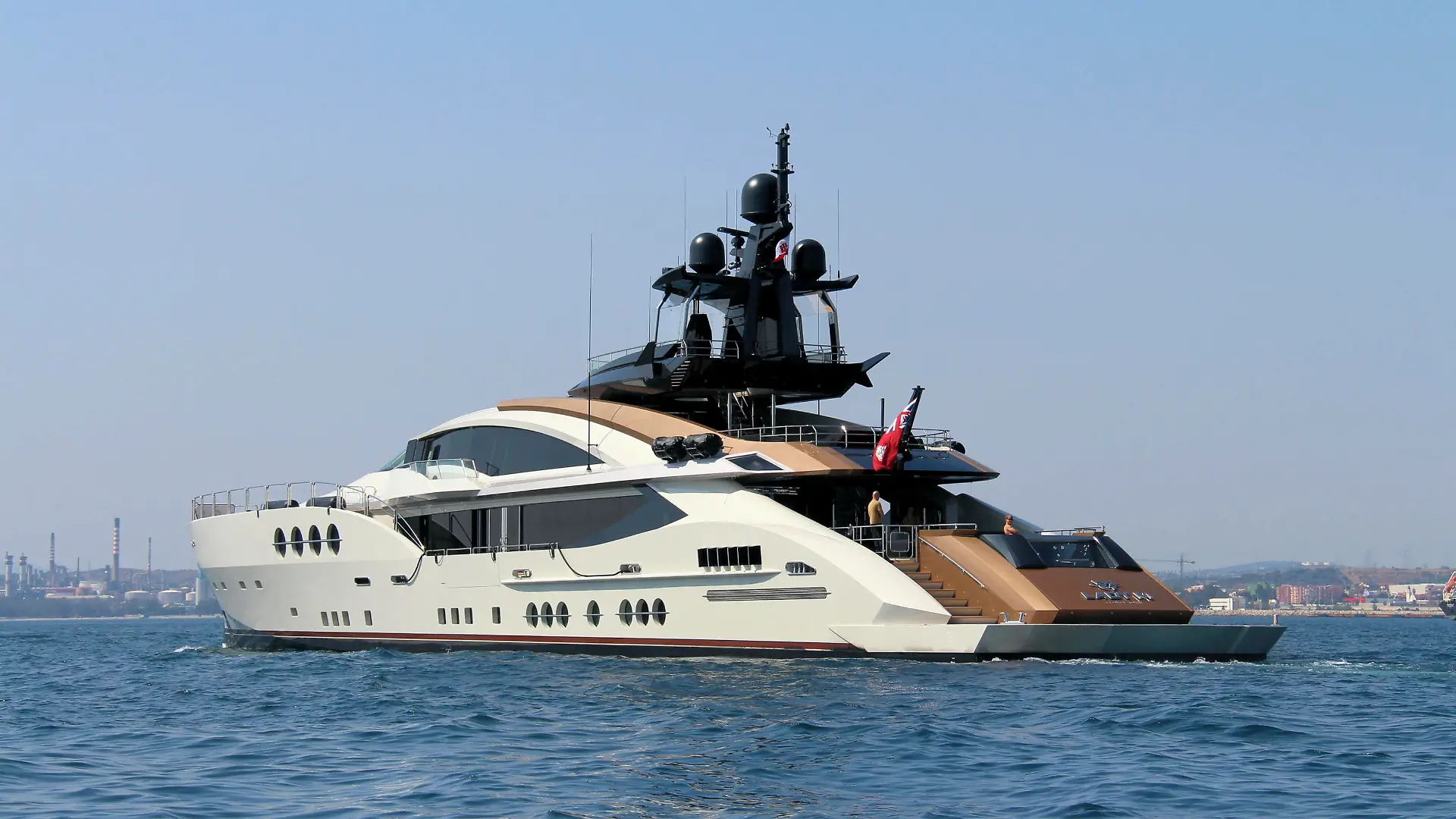  65 Meter lange Motoryacht LADY M, ausgelieftert 2013 von der amerikanischen Werft Palmer Johnson, Eigner ist der russische Oligarch Alexey Mordashov Mordaschow, der von der EU im Zusammenhang mit dem Krieg gegen die Ukraine auf die Sanktionsliste der Putin nahestehenden Oligarchen gesetzt wurde. Italienische Behörden beschlagnahmten die Yacht am 4. März 2022 im Hafen von Imperia. *** 65 meters long motor yacht LADY M, delivered in 2013 by the American shipyard Palmer Johnson, owner is the Russian oligarch Alexey Mordashov Mordashov, who was put on the sanctions list of oligarchs close to Putin by the EU in connection with the war against Ukraine Italian authorities seized the yacht on March 4, 2022 in the port of Imperia Copyright: xGiovannixRomerox