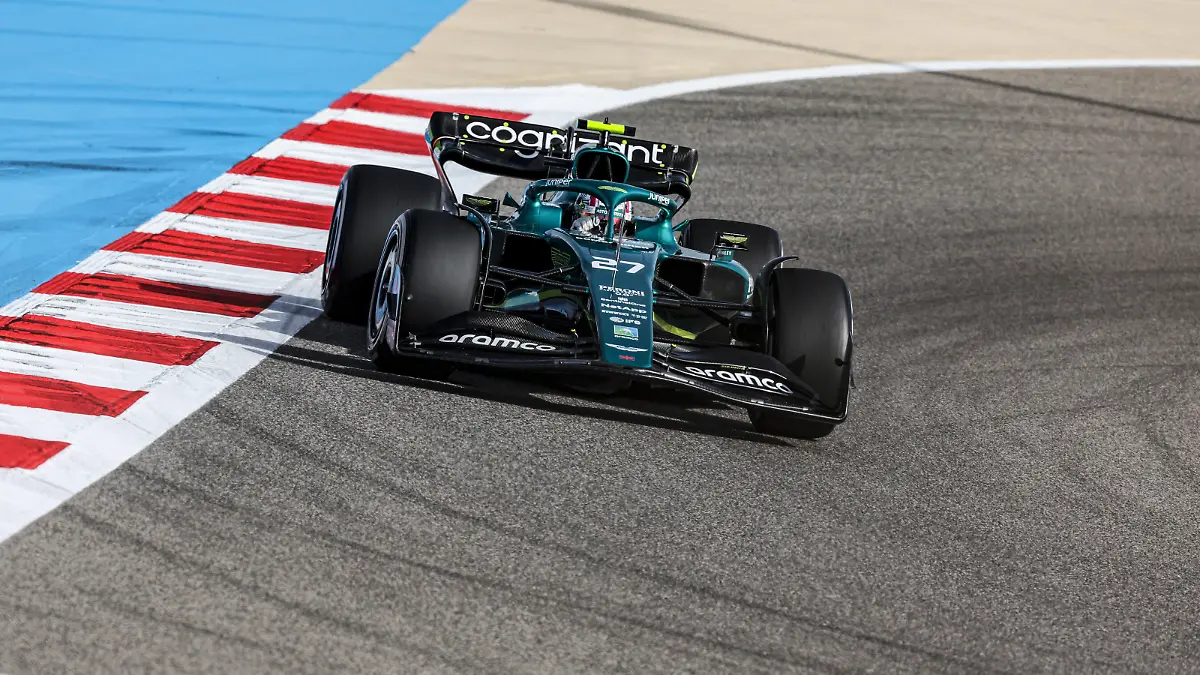 27 HULKENBERG Nico ger, Aston Martin F1 Team AMR22, action during the Formula 1 Gulf Air Bahrain Grand Prix 2022, 1st round of the 2022 FIA Formula One World Championship, WM, Weltmeisterschaft on the Bahrain International Circuit, from March 18 to 20, 2022 in Sakhir, Bahrain - F1 - BAHRAIN GRAND PRIX 2022 DPPI/Panoramic PUBLICATIONxNOTxINxFRAxITAxBEL G00D6619
