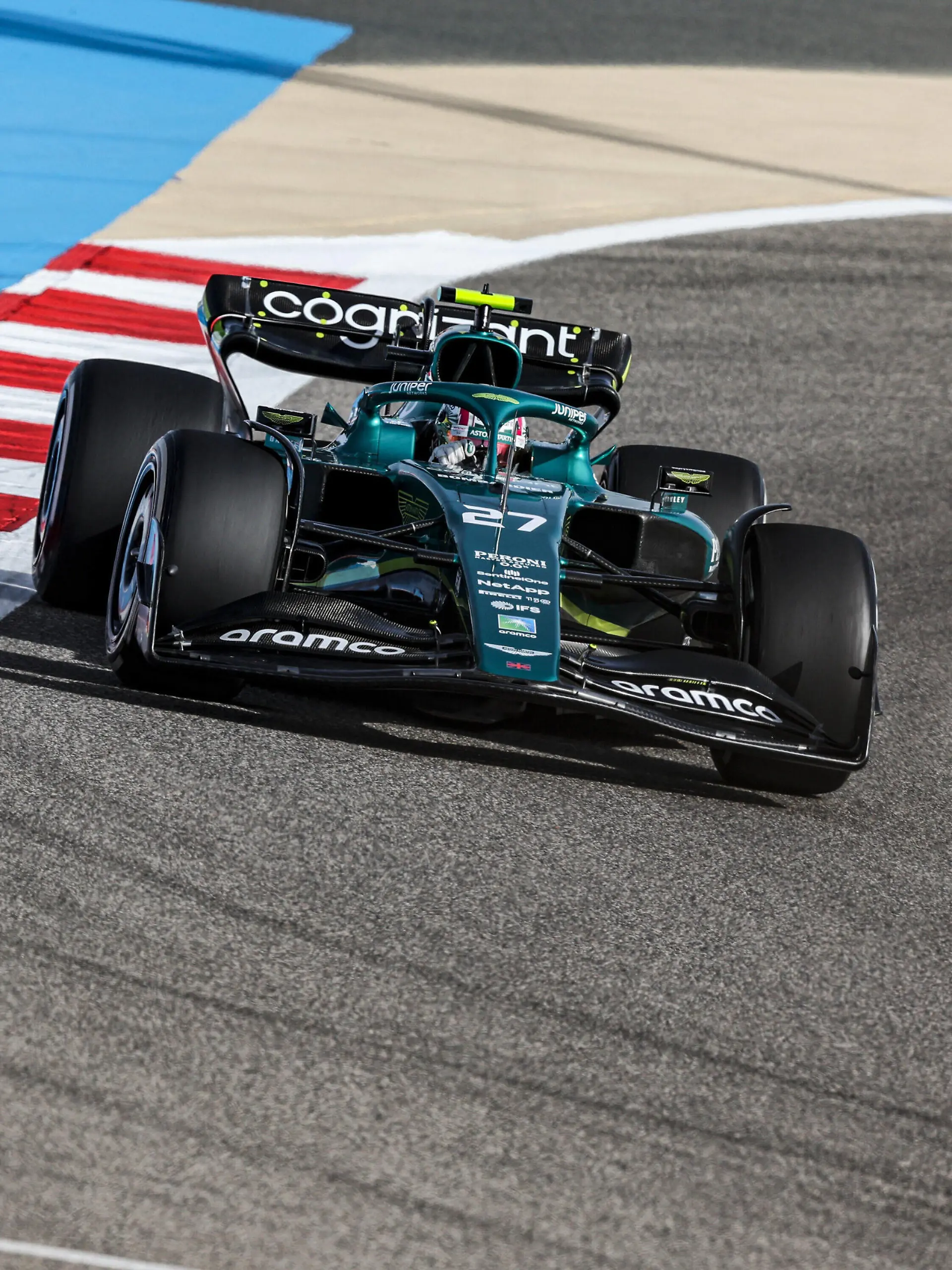  27 HULKENBERG Nico ger, Aston Martin F1 Team AMR22, action during the Formula 1 Gulf Air Bahrain Grand Prix 2022, 1st round of the 2022 FIA Formula One World Championship, WM, Weltmeisterschaft on the Bahrain International Circuit, from March 18 to 20, 2022 in Sakhir, Bahrain - F1 - BAHRAIN GRAND PRIX 2022 DPPI/Panoramic PUBLICATIONxNOTxINxFRAxITAxBEL G00D6619