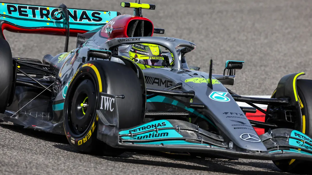 44 HAMILTON Lewis (gbr), Mercedes AMG F1 Team W13, action during the Formula 1 Gulf Air Bahrain Grand Prix 2022, 1st round of the 2022 FIA Formula One World Championship, on the Bahrain International Circuit, from March 18 to 20, 2022 in Sakhir, Bahrain - Photo Florent Gooden / DPPI