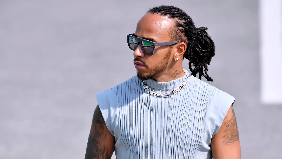 HAMILTON Lewis F1 Team Mercedes AMG F1 FIA Grand Prix von Qatar 2021 am 18.11.2021 in Doha *** HAMILTON Lewis F1 Team Mercedes AMG F1 FIA Grand Prix of Qatar 2021 on 18 11 2021 in Doha